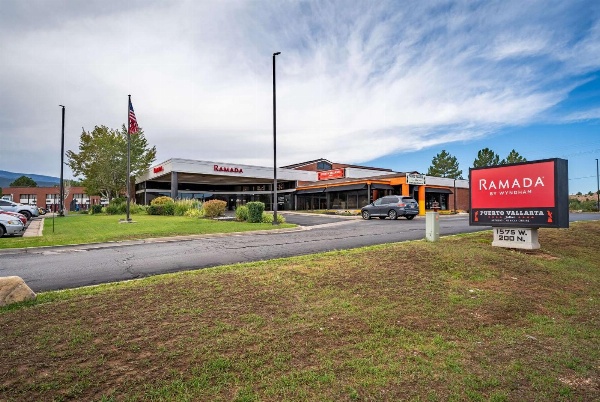 Ramada by Wyndham Cedar City image 1