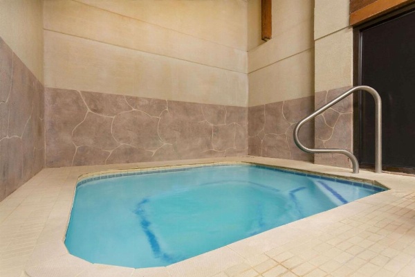 Ramada by Wyndham Cedar City image 24